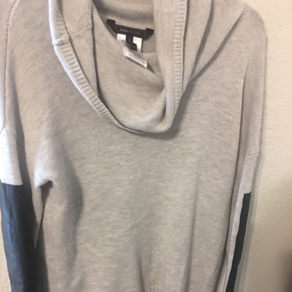 Bcbg sweater